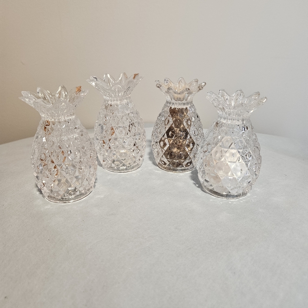 Two Sets Of Shannon Crystal Pineapple Salt And Pepper Shaker